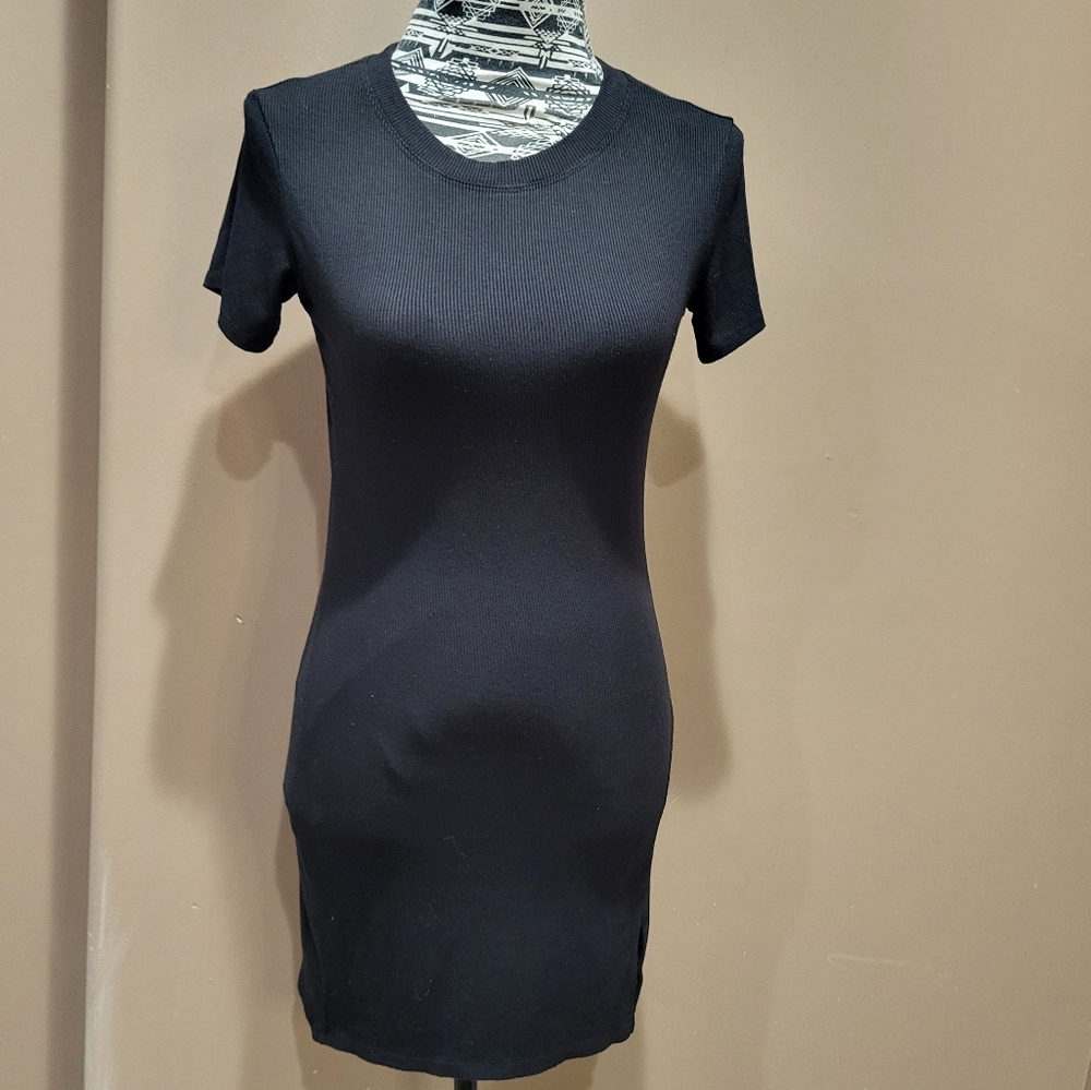 *3/$30 Sale* Socialite Black Ribbed Short Sleeve Bodycon Dress sz S